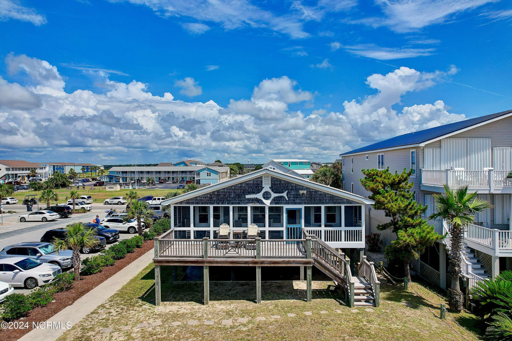 102 Main St Sunset Beach, NC 28468