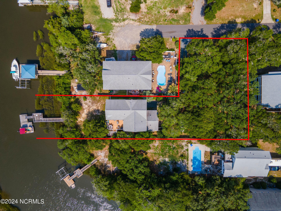 124 3rd St Oak Island, NC 28465