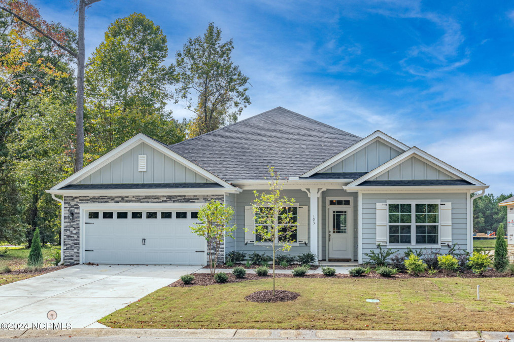 161 Firethorn Cir Wallace, NC 28466