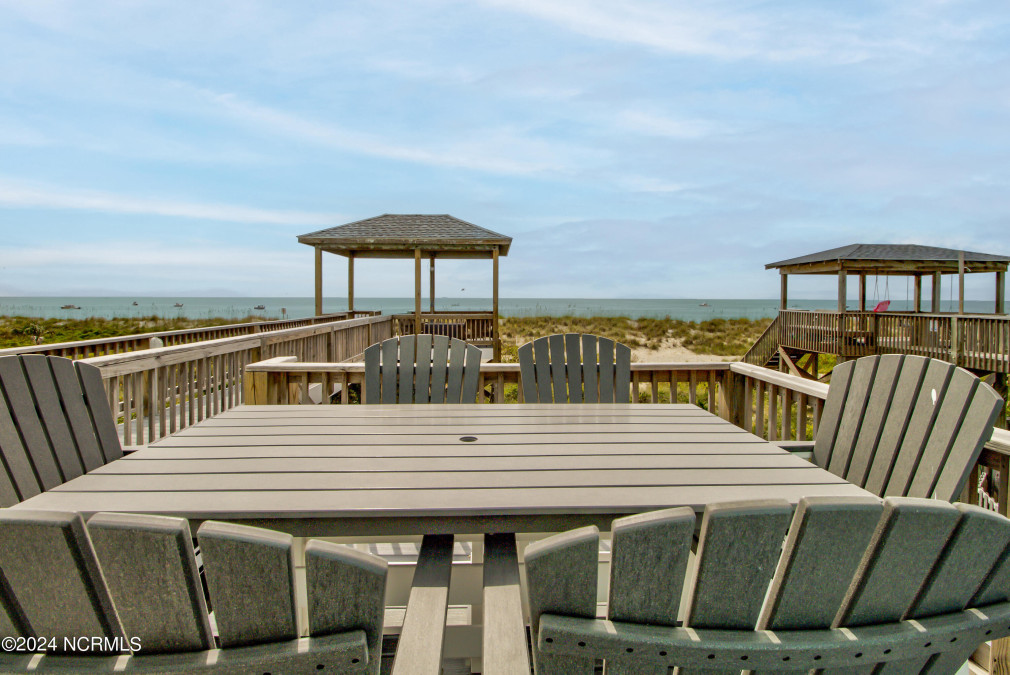 2229 Beach Dr Oak Island, NC 28465