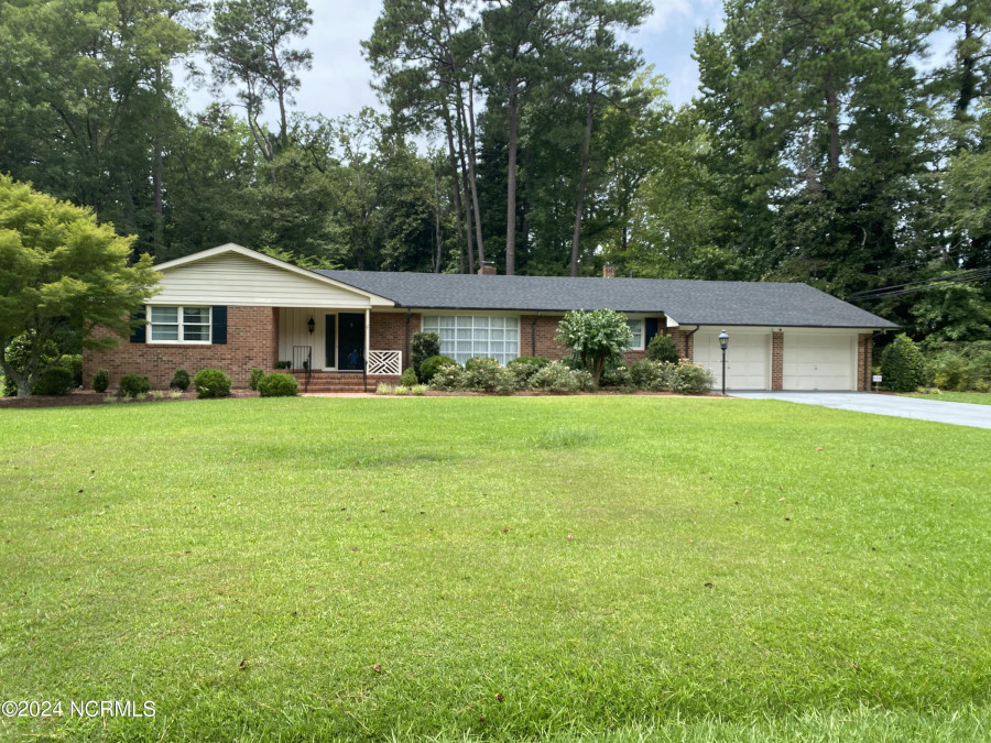 713 Bryce St Whiteville, NC 28472