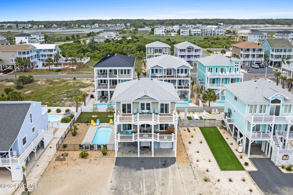 445 Third St Ocean Isle Beach, NC 28469