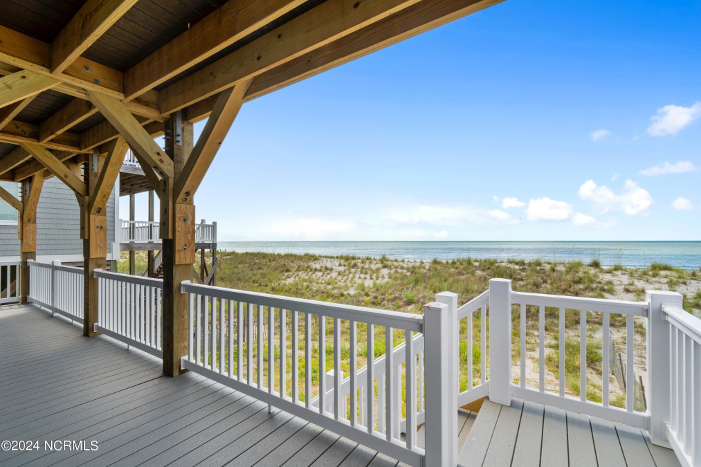 2909 Beach Dr Oak Island, NC 28465