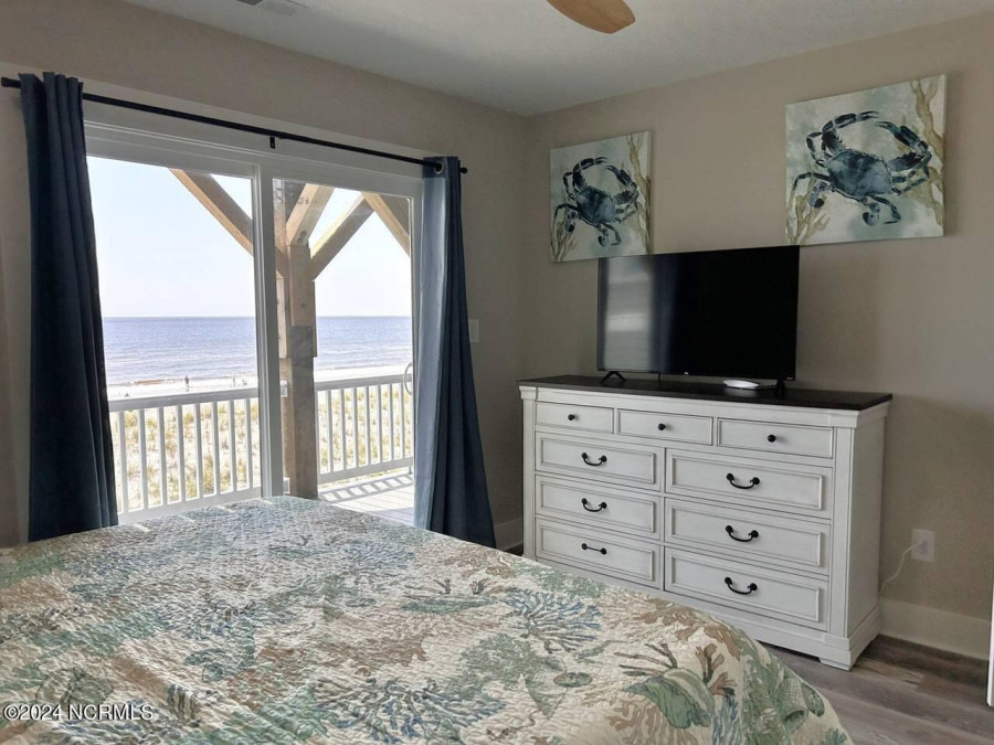 2909 Beach Dr Oak Island, NC 28465