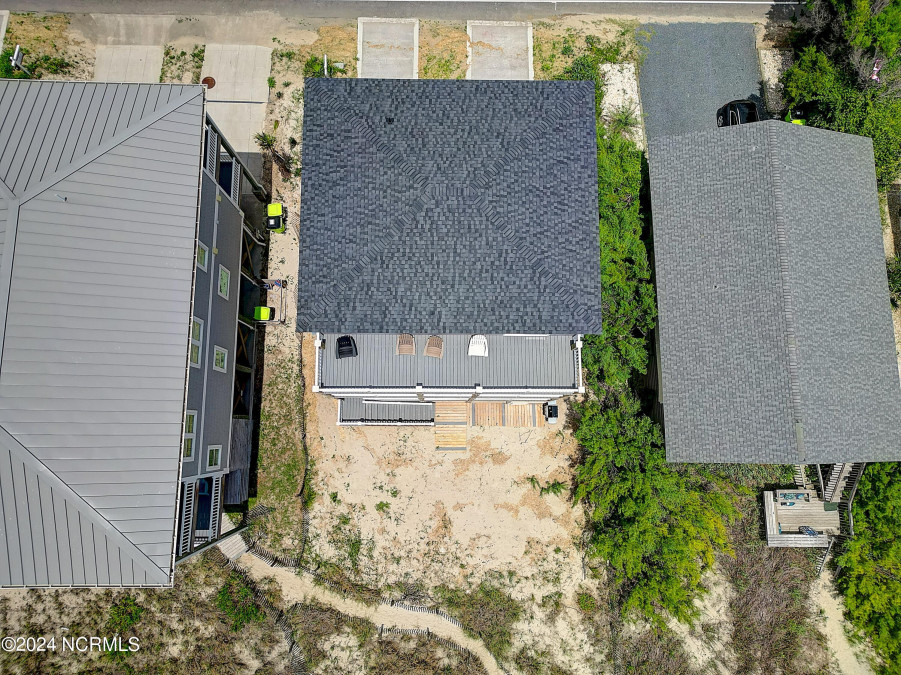 2913 Beach Dr Oak Island, NC 28465