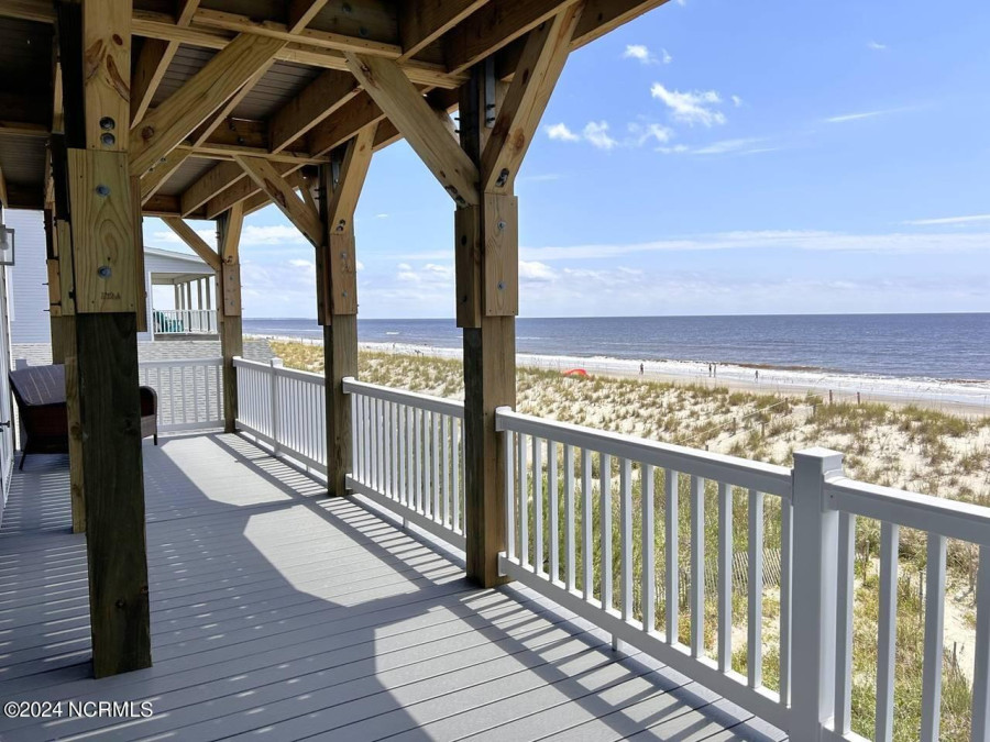 2913 Beach Dr Oak Island, NC 28465