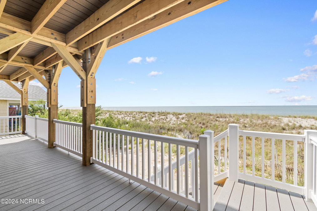 2913 Beach Dr Oak Island, NC 28465