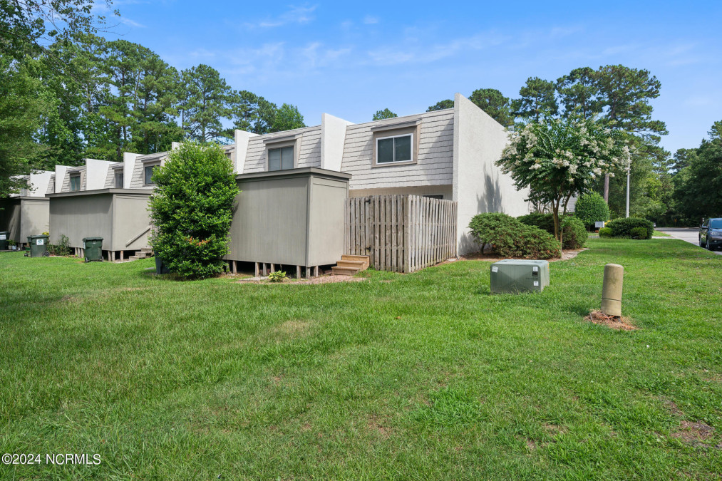 532 Cobblestone Dr Wilmington, NC 28405