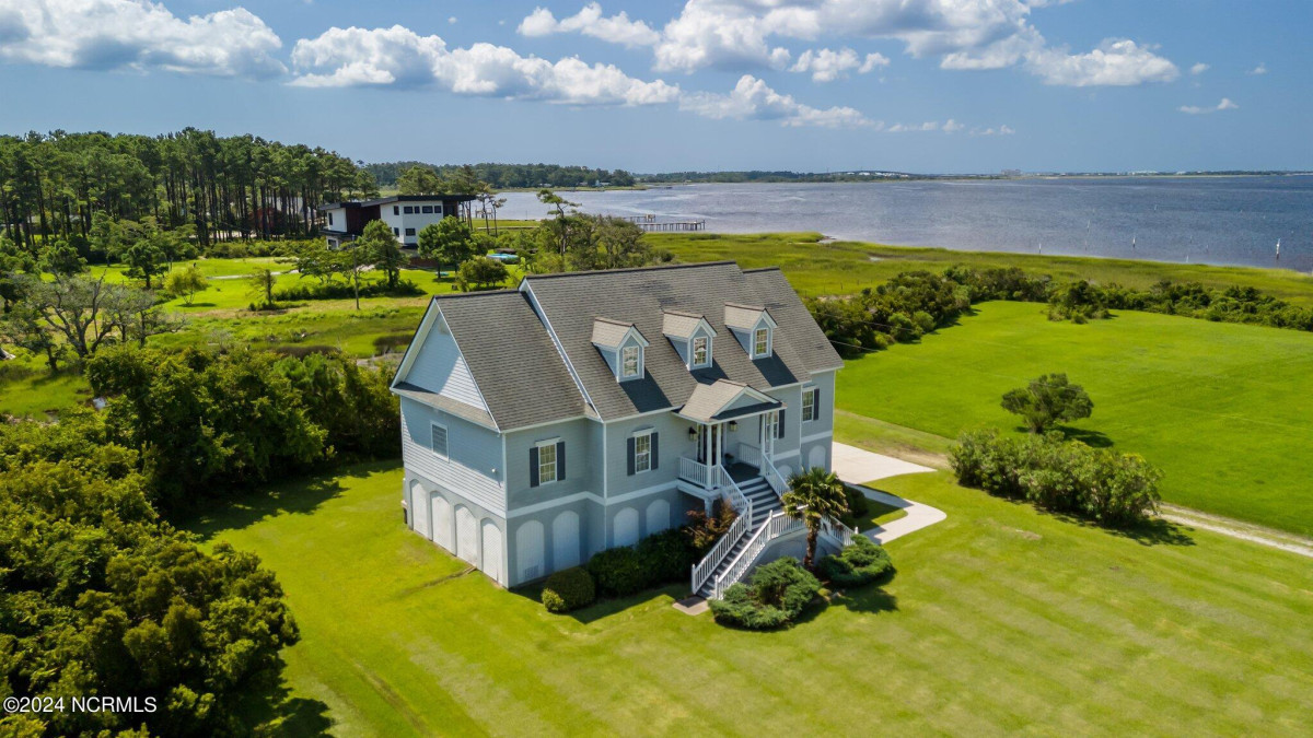 255 Oak Rd Beaufort, NC 28516