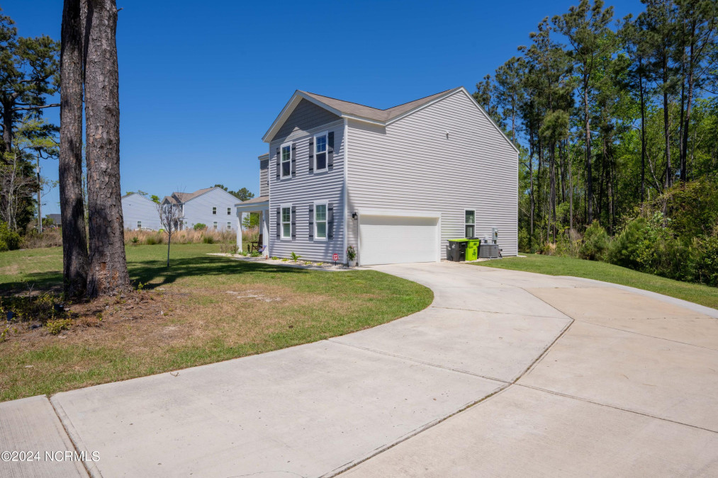 689 Morris Landing Rd Holly Ridge, NC 28445