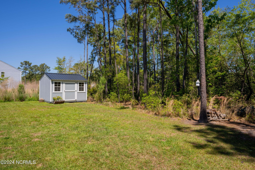 689 Morris Landing Rd Holly Ridge, NC 28445