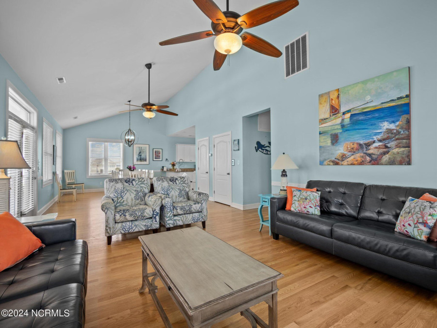 3013 Ocean Dr Emerald Isle, NC 28594