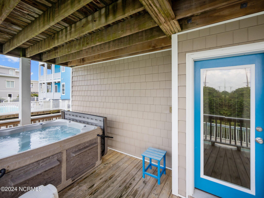 3013 Ocean Dr Emerald Isle, NC 28594