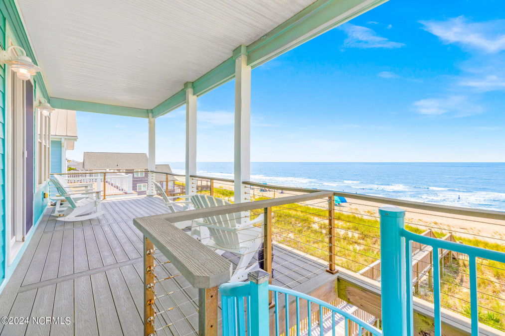 5403 Beach Dr Oak Island, NC 28465