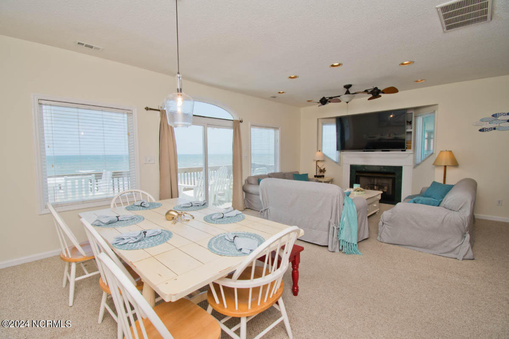 3705 Ocean Dr Emerald Isle, NC 28594