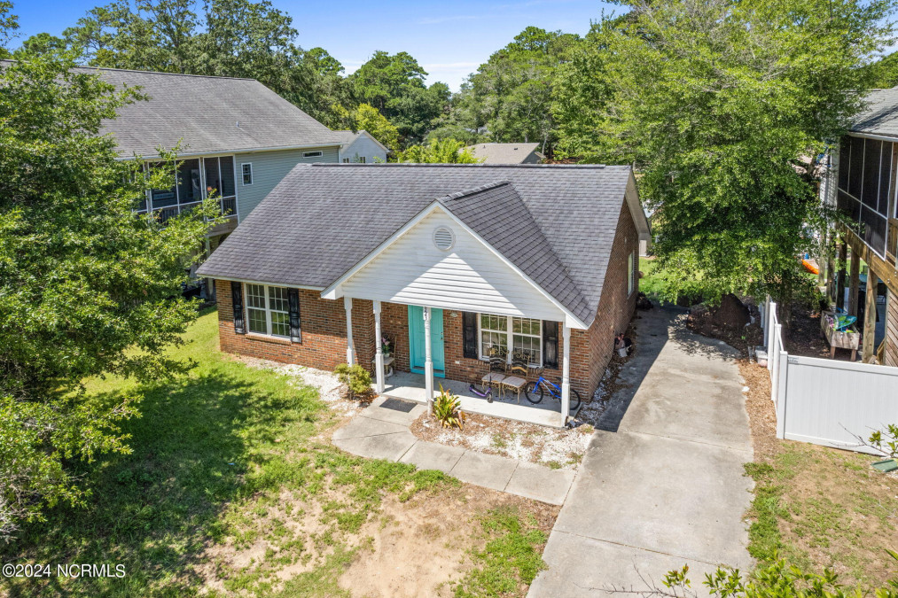 323 47th St Oak Island, NC 28465