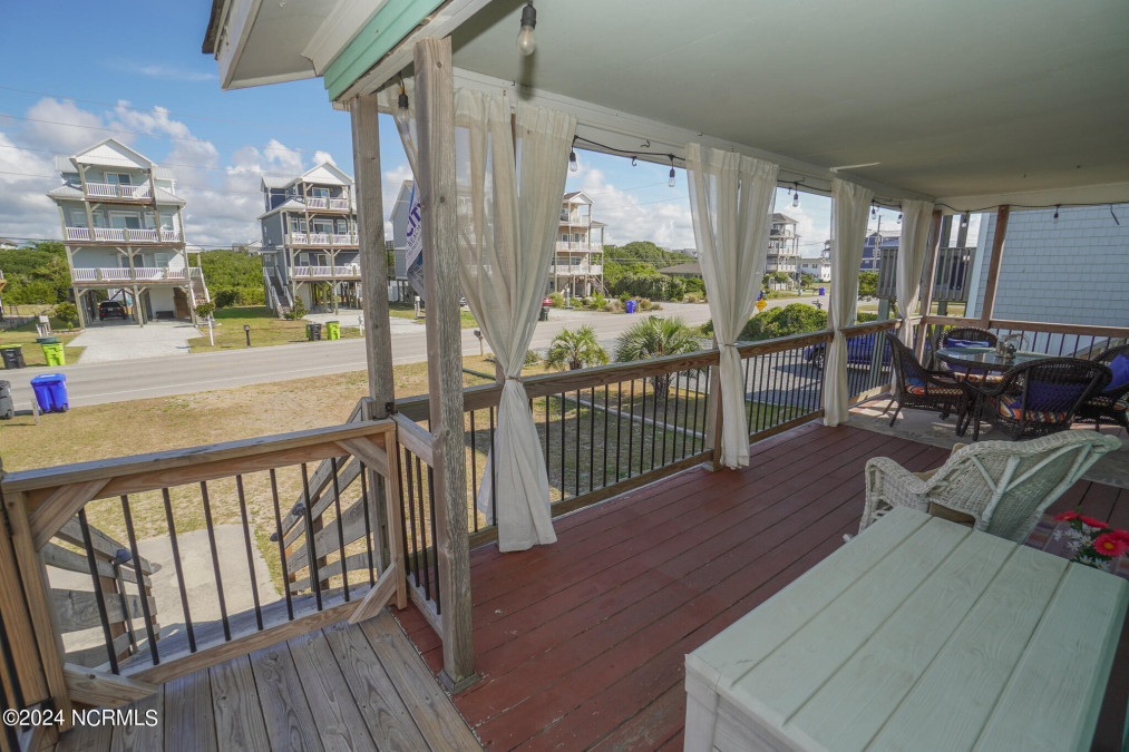 2660 Island Dr North Topsail Beach, NC 28460