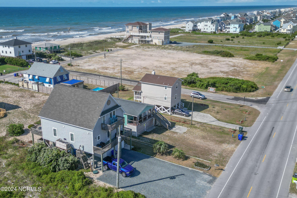 2660 Island Dr North Topsail Beach, NC 28460