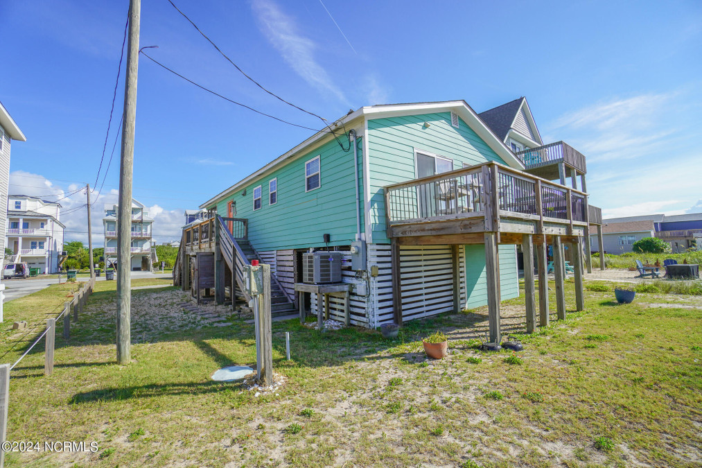 2660 Island Dr North Topsail Beach, NC 28460