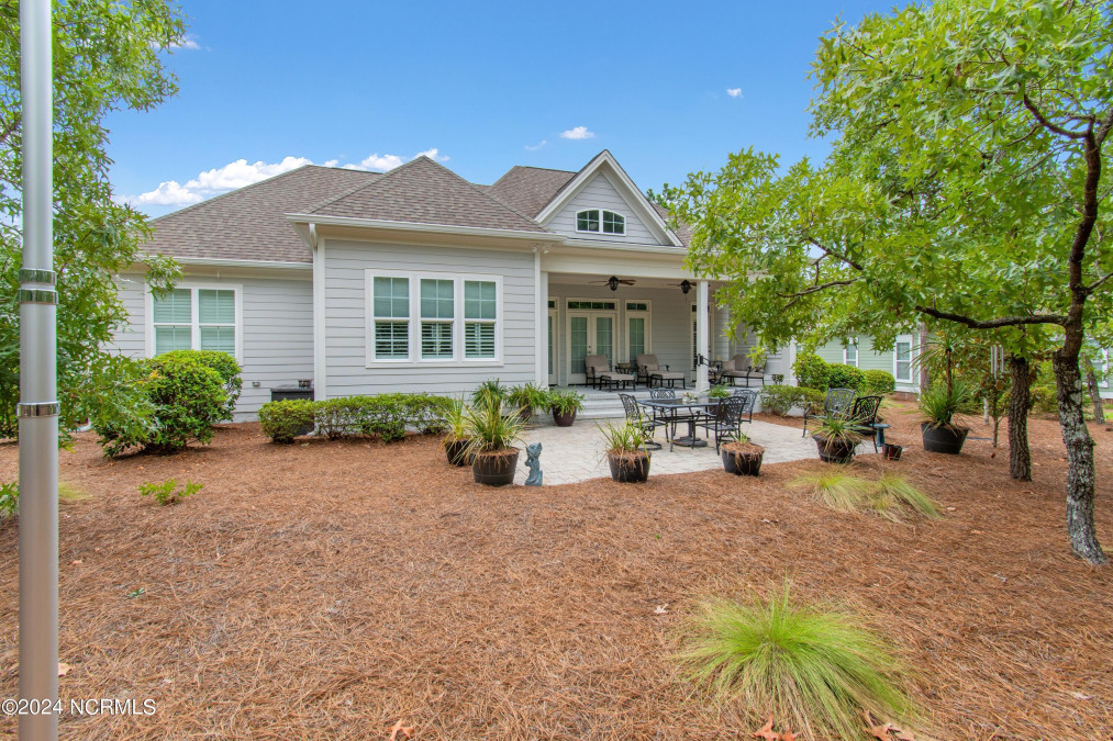 2719 Shady Pine Cir Southport, NC 28461