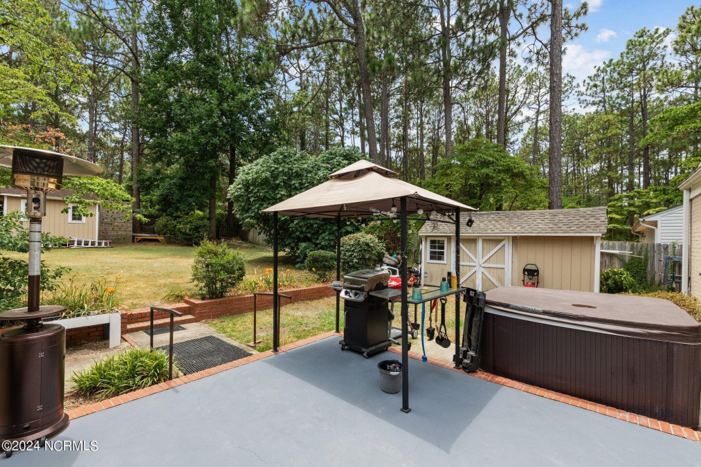 825 Saylor St Southern Pines, NC 28387