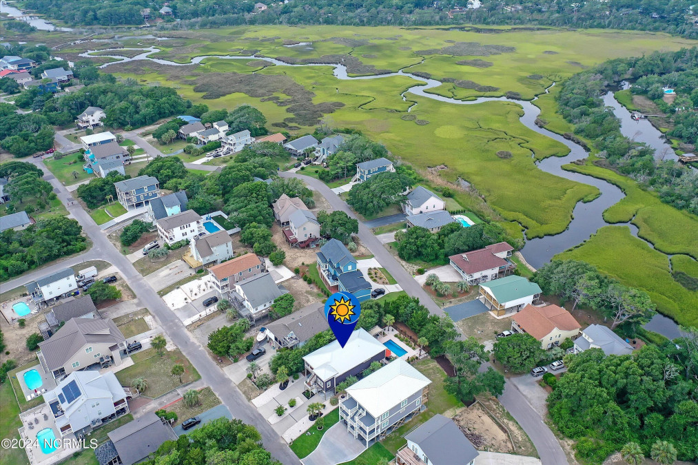 2524 Pelican Dr Oak Island, NC 28465