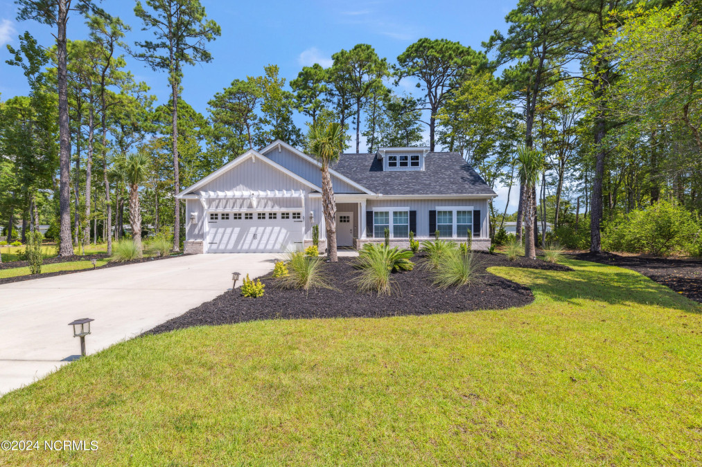 67 Pinewood Dr Carolina Shores, NC 28467