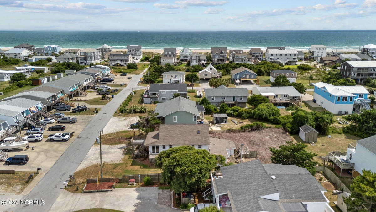 104 Freeman Ln Atlantic Beach, NC 28512