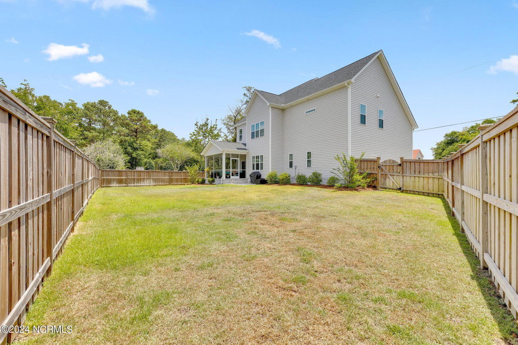 2201 Sloop Point Rd Hampstead, NC 28443