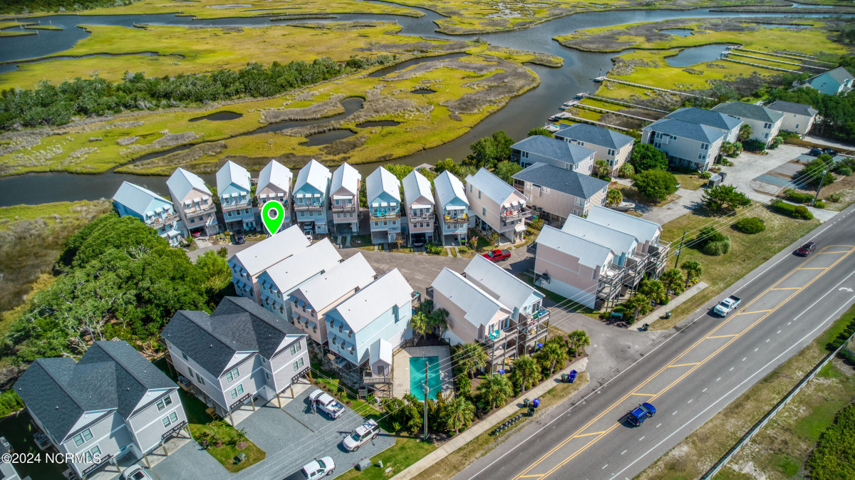 204 D Mandalay Ct Surf City, NC 28445