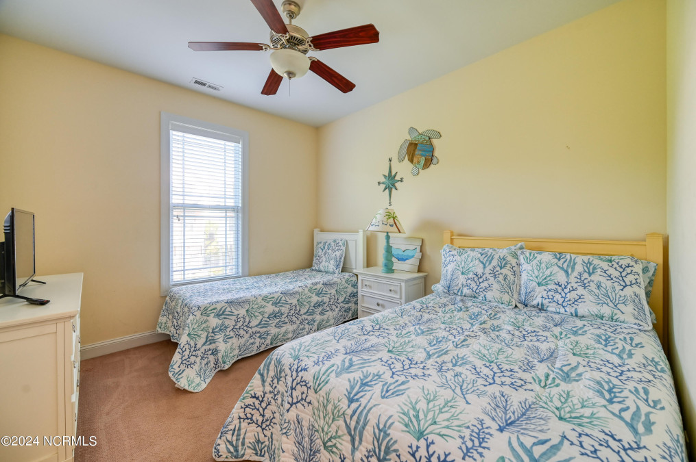 204 D Mandalay Ct Surf City, NC 28445