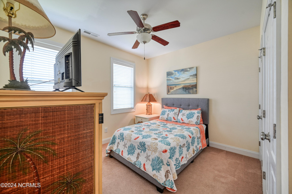 204 D Mandalay Ct Surf City, NC 28445