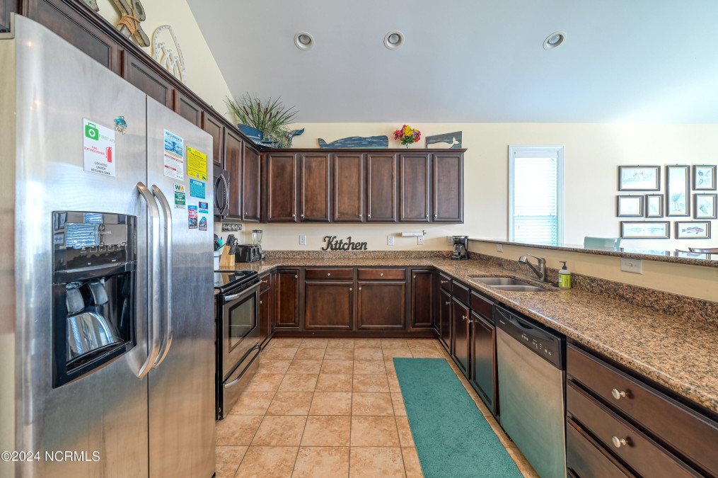 204 D Mandalay Ct Surf City, NC 28445