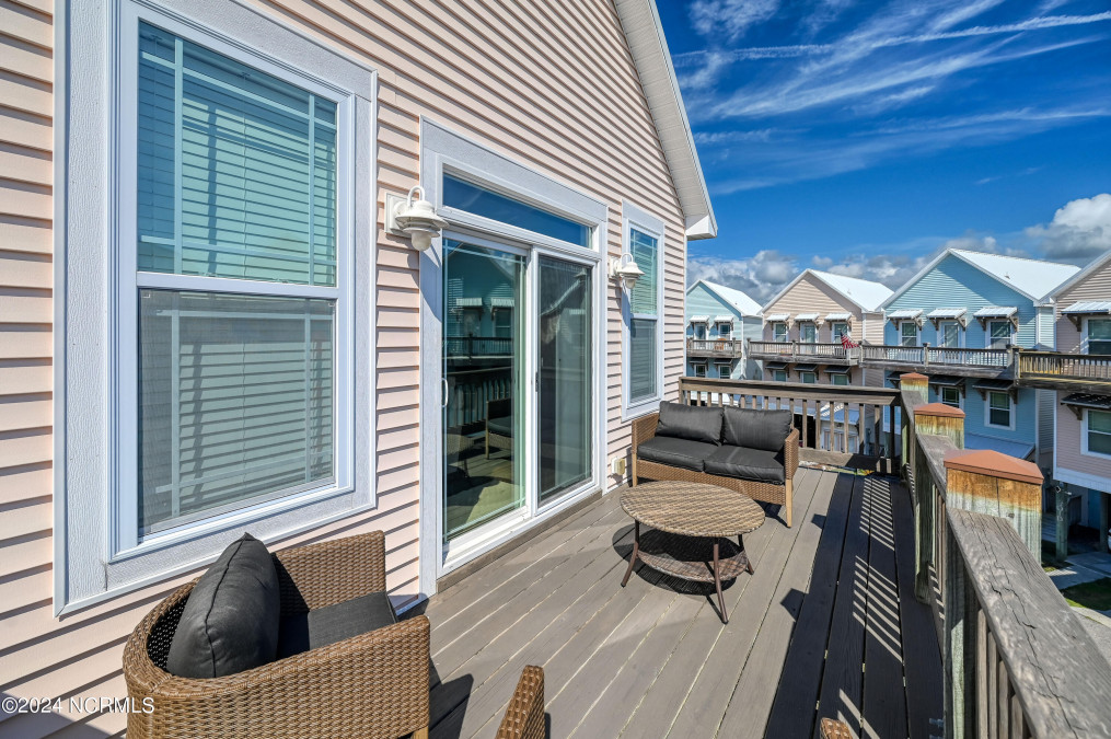 204 D Mandalay Ct Surf City, NC 28445