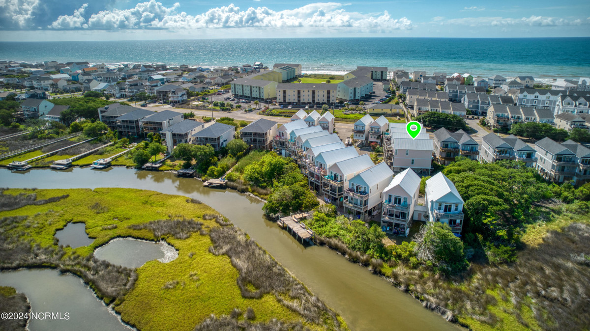 204 D Mandalay Ct Surf City, NC 28445