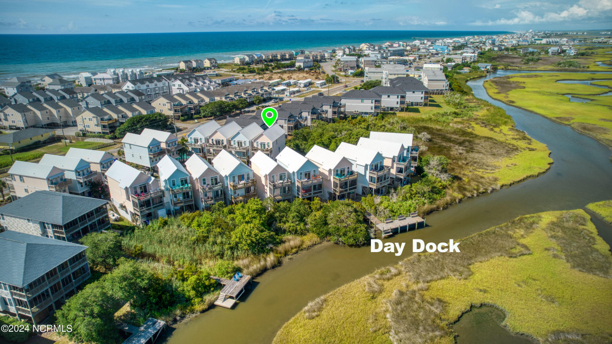 204 D Mandalay Ct Surf City, NC 28445