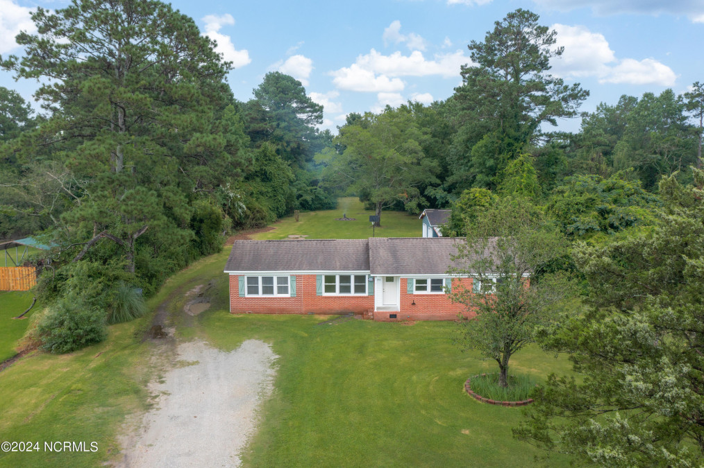 244 Old 30 Rd Jacksonville, NC 28546