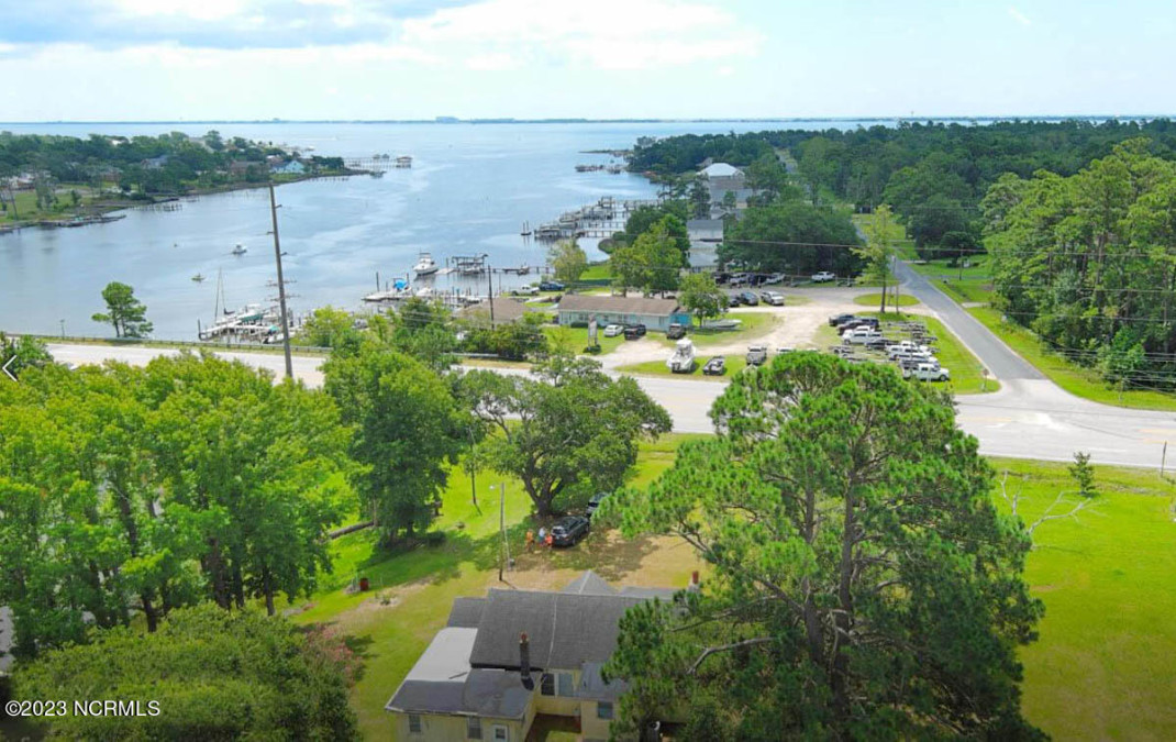 3206 Highway 24  Newport, NC 28570