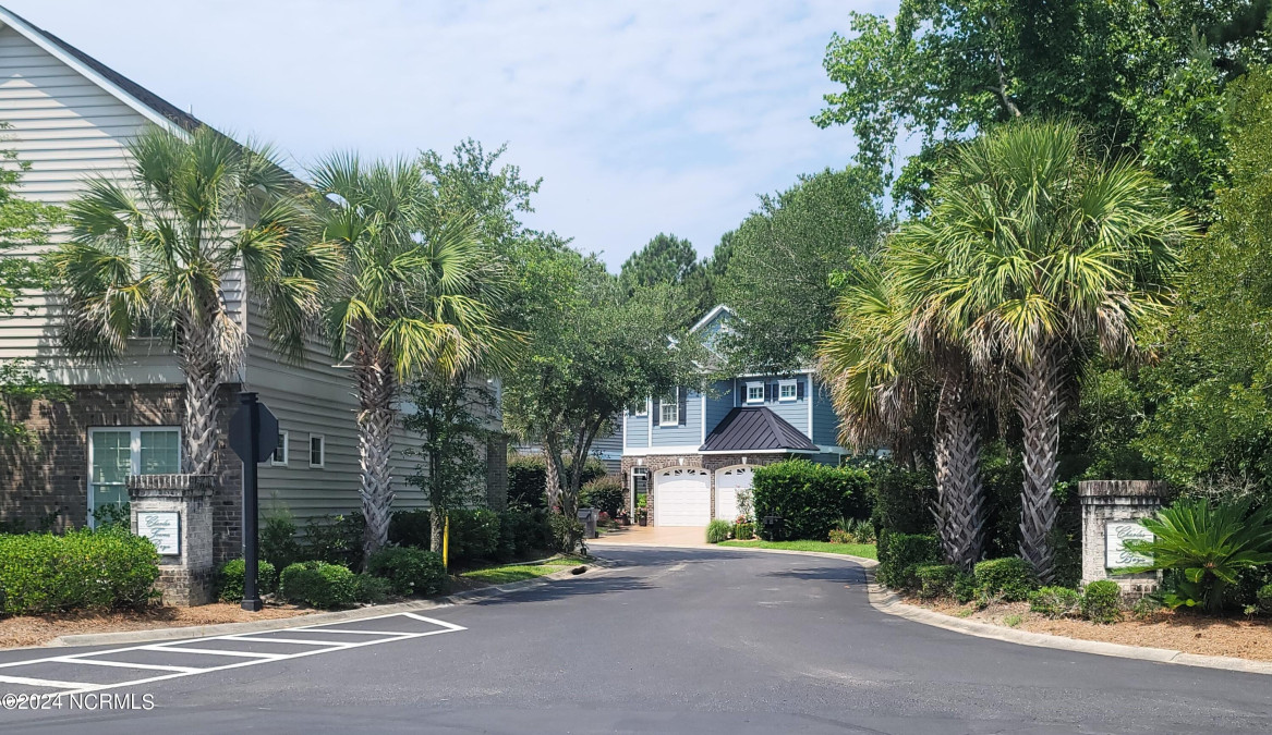 129 Charles Towne Ln Murrells Inlet, SC 29576