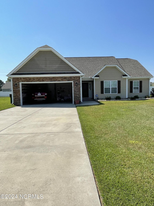 2828 Connet St Winterville, NC 28590