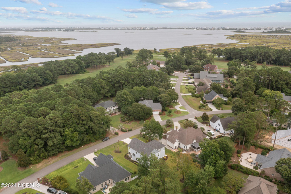 505 Shore Dr Sneads Ferry, NC 28460