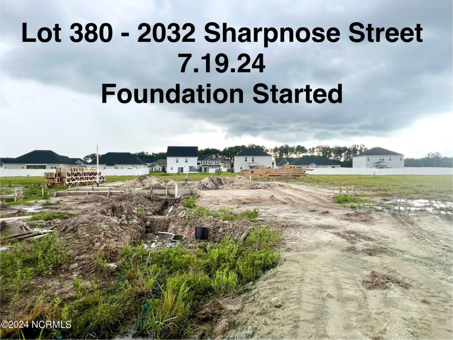 2032 Sharpnose St New Bern, NC 28562