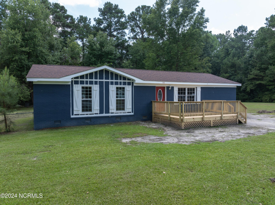 212 Country Rd Jacksonville, NC 28546