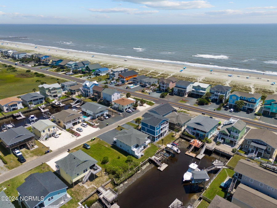 107 Lions Paw Dr Holden Beach, NC 28462