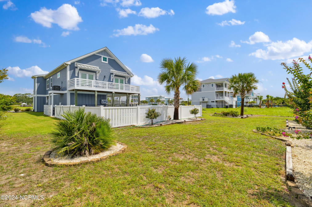 865 Heron Landing Wynd Holden Beach, NC 28462