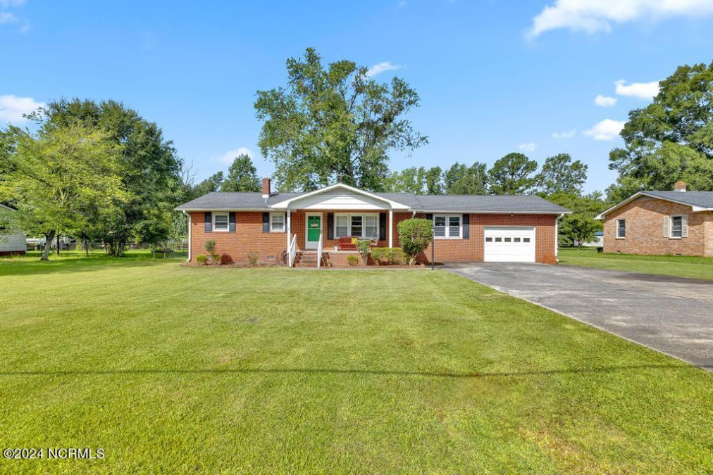 4283 Richlands Hw Jacksonville, NC 28540