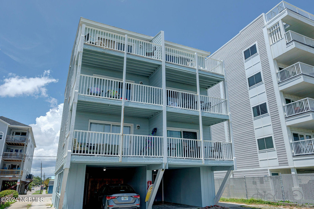 209 Carolina Beach Ave Carolina Beach, NC 28428