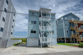 209 Carolina Beach Ave Carolina Beach, NC 28428