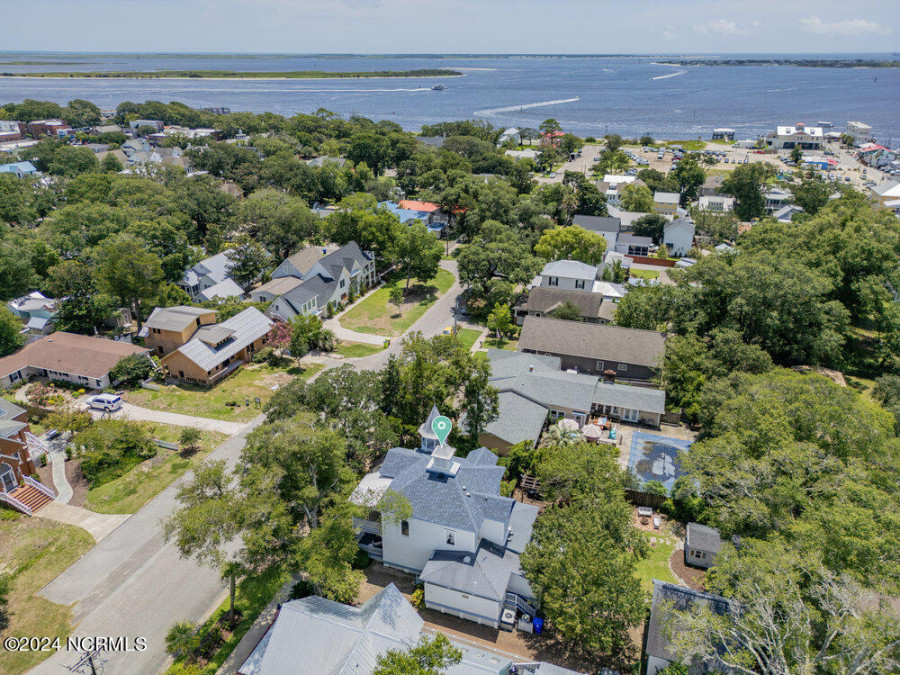 229 Caswell Ave Southport, NC 28461