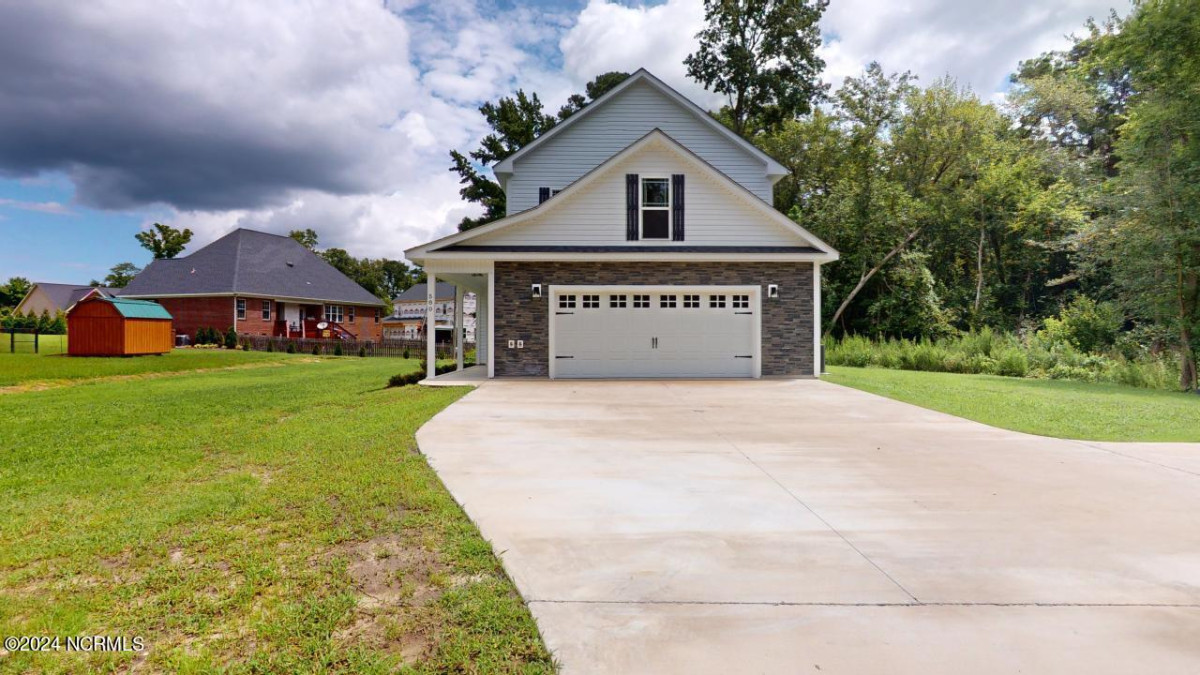 580 Beston Rd La Grange, NC 28551